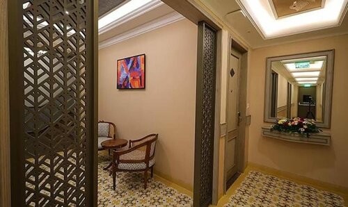 Fabhotel Prime Hampton By Ic'S, Забронировать Отель Нойда штат Уттар-Прадеш