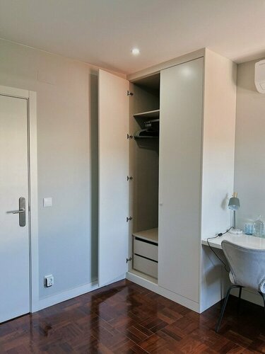 Luna House, Book Bed and Breakfast Hoteller i Estoril Coast med pool, Swimmingpool