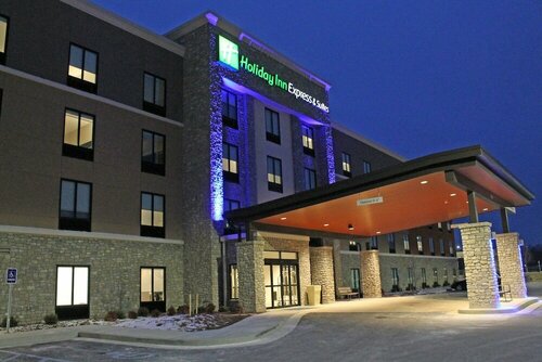 Holiday Inn Express & Suites St. Louis South - I-55 by IHG, 예약 호텔 Dupo 미국