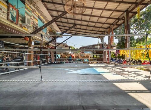 Sor Vorapin Muay Thai Home, Забронировать Отель Талингчан Бангкок