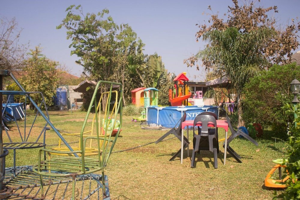 Leget Lodges & Gardens
