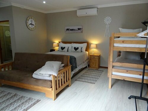 La Paix Guesthouse, Забронировать Гостевой дом Бофорт-Уэст провинция Западный Кейп
