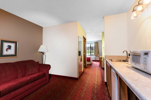 Ramada by Wyndham Summerset Rapid City West
