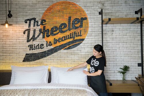 Wheeler Bed & Bike, Забронировать Отель Отели Восточного Таиланда с парковкой, Парковка