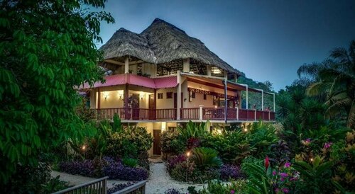 Sleeping Giant Rainforest Lodge, Boek Resort Belmopan 