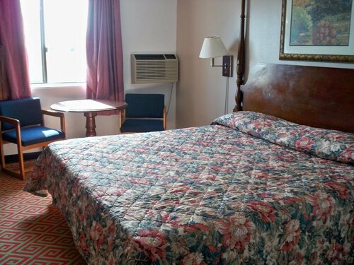 Economy Inn Wentzville, Забронировать Отель Отели Уэнтзвилл с парковкой, Парковка