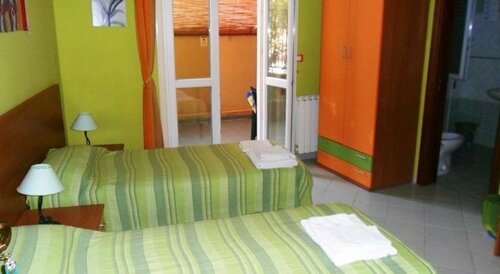 B&B Il Cocus, Book Bed and Breakfast Hoteller i Milazzo med parkering, Parkering