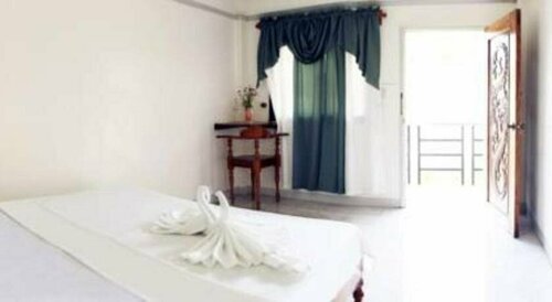Fil Dane Inn, Rezervovat Hotel General Tinio hotely s bazénem, Bazén