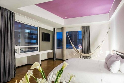 Hotel Viaggio 6.1.7 Suites, Book Hotel Hoteller i Chico med parkering, Parkering