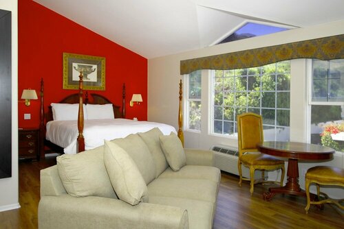 Malibu Country Inn, Забронировать Отель Малибу Los Angeles Beach Cities