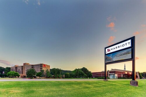 Huntsville Marriott, Book Hotel Hoteller i Huntsville med pool, Swimmingpool