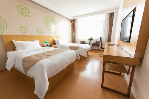 GreenTree Inn Baoding City Zhuozhou Railway Station Store, Rezervați Hotel Hoteluri în Baoding cu parcare, Parcare