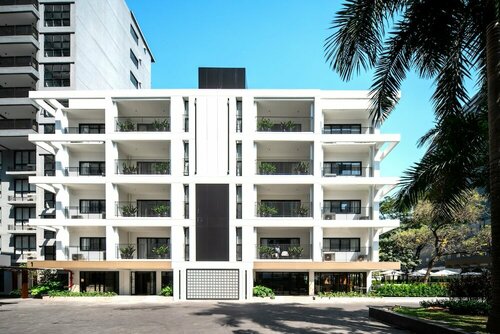 Floral Court Hotel & Residence Sukhumvit 13, Забронировать Отель Отели Бангкока 4 звезды, рядом с Музей Бан Камтиенг, 4*