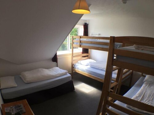 Skye Basecamp Hostel, Broadford Bay, Isle of Skye, Забронировать Хостел Бродфорд 