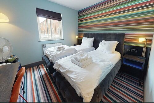 Village Urban Resort Coventry, Book Hotel 4-stjernede hoteller i Merseyside, 4*