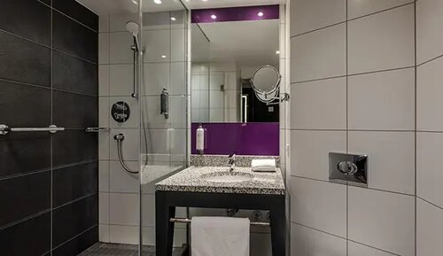 Premier Inn Berlin Alexanderplatz, Забронировать Отель Бизнес-отели Берлина, рядом с Торговый центр Alexa, 4* 5*
