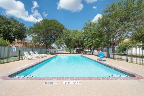 Days Inn Bryan College Station, Varaa Hotelli Bryan Texas