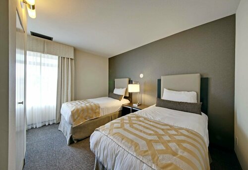 Coast Kamloops Hotel & x26; Conference Ctr, Book Hotel Kamloops 