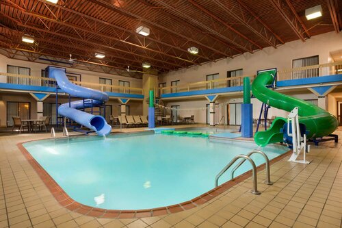 Ramada by Wyndham Fargo, Book Hotel Fargo North Dakota