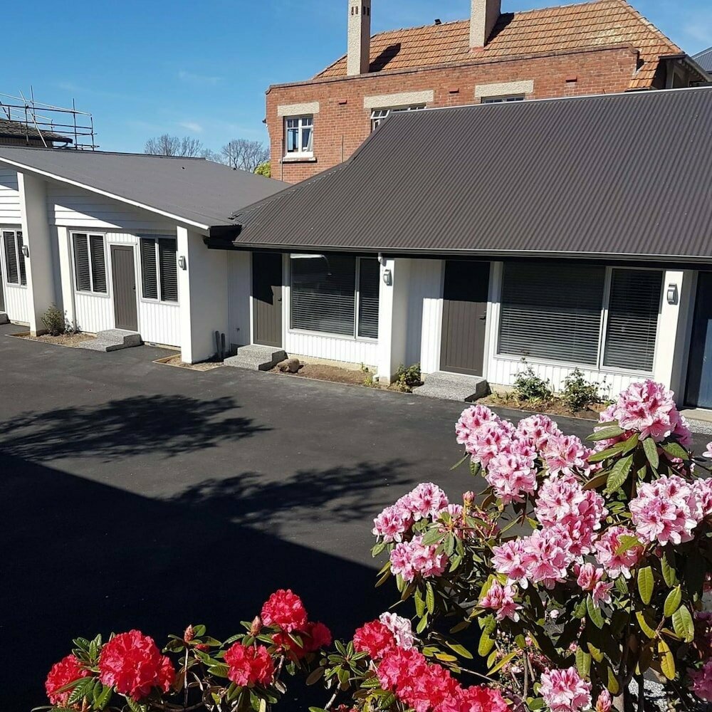 Tourist Court Cottages