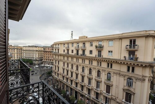 Le 4 Stagioni Dantes Suites H Napoli Centro, by ClaPa Group, Забронировать Отель «постель и завтрак» Неаполь Кампания, рядом с Площадь Пьяцца-Беллини
