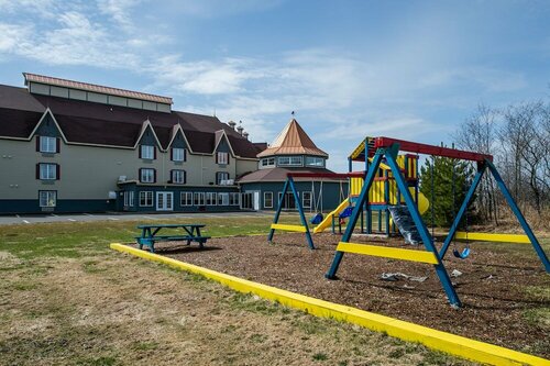 Quality Inn, Забронировать Отель Ривьер-дю-Лу Bas-Saint-Laurent