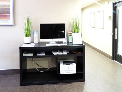 Comfort Suites Crossville, Book Hotel Hoteller i Tennessee med parkering, Parkering