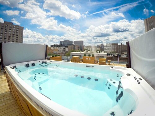 M Montreal, Rezervați Hostel Montréal Quebec, aproape de Place Dupuis