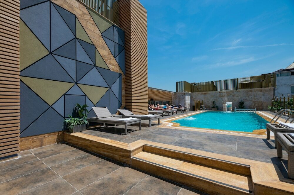 The Peak Hotel