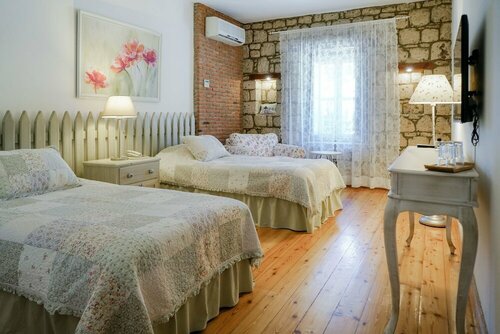 Cadde 75, Забронировать Отель Отели Алачаты с питанием, Пансион