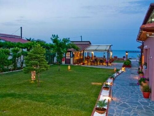 Semeli, Reserva ahora Hotel Chrisi Akti 
