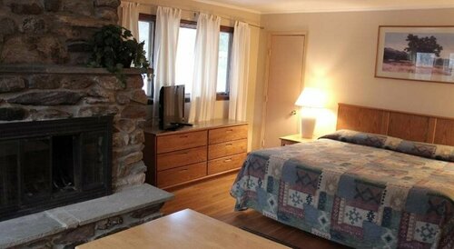 Nootka Lodge, Buchen Sie Hotel Hotels in New England mit Parkplatz, Parkplätze