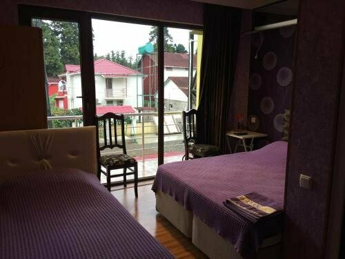 Rio, Rezervați Hotel Ureki Guria