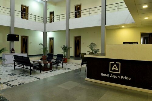 Arjun Pride Hotel, Забронировать Отель Недорогие отели Барамати, недорого