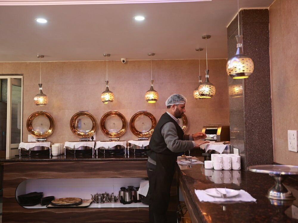 The Montreal, Srinagar- Best Hotels/4 Star Hotels/Hotel Near Dal Lake/Hotel Near Mughal Garden