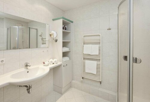 Hotel Berghof, Забронировать Отель Отели Пфронтен с бассейном, Бассейн