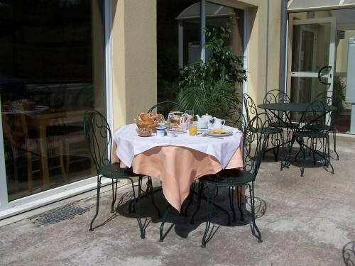 Logis Hotel de la Thalie, Забронировать Отель Шалон-сюр-Сон Saône-et-Loire