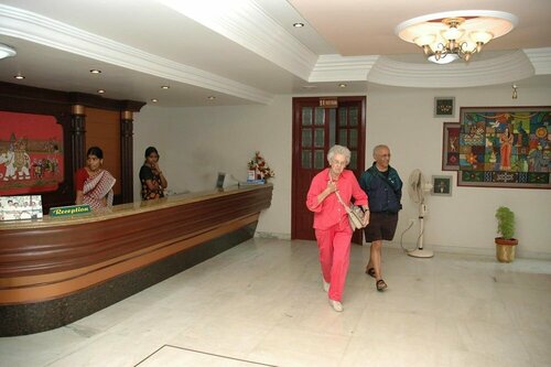 Hotel Gnanam, Varaa Hotelli Thanjavur Tamil Nadu