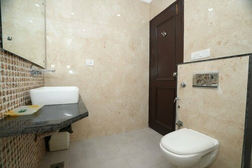 Hotel Silver Arc, Забронировать Отель Карол-Бах 