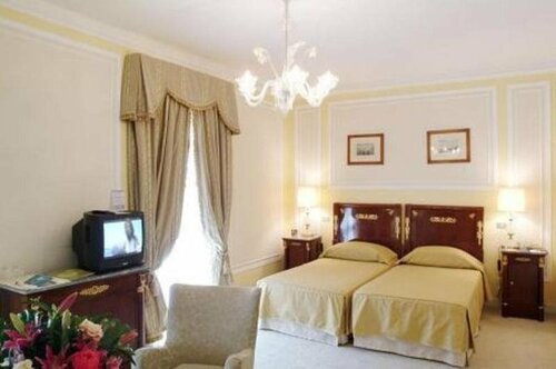 Des Bains, Забронировать Отель Бизнес-отели Лидо ди Езоло, 4* 5*