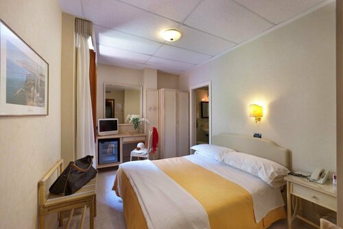 Hotel Rivage, Забронировать Отель Отели Сорренто 3 звезды, рядом с Sorrento Lingue, 3*