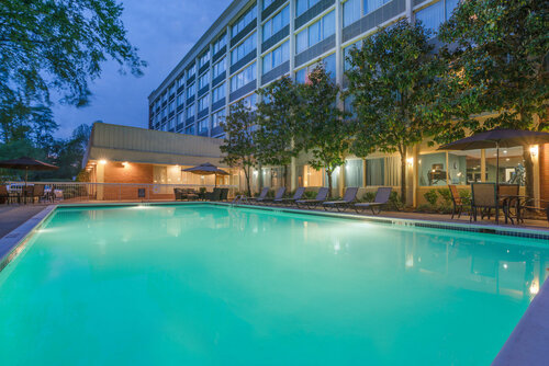 Holiday Inn Charlottesville-Monticello by IHG, Забронировать Отель Шарлотсвилл Shenandoah National Park