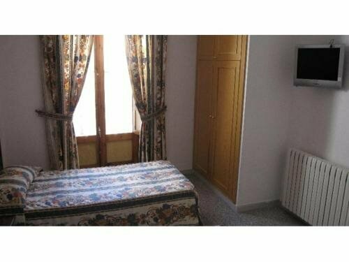 Hotel Fonda Agusti, Забронировать Хостел Эстерри-д'Анеу 