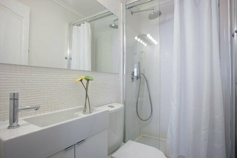 Casa Cara Sotão by All In Lisbon