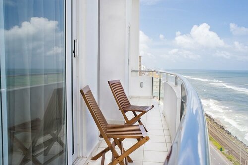 Ocean Edge Suites & Hotel Colombo, Забронировать Отель Бизнес-отели Коломбо, рядом с Железнодорожная станция Бамбалапития, 4* 5*