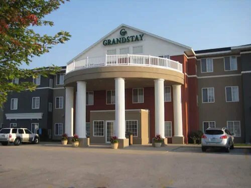 GrandStay Hotel & Suites Ames, Забронировать Отель Отели Эймс 3 звезды, 3*