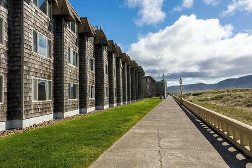 Ebb Tide Oceanfront Inn, Забронировать Отель Отели Сисайд с бассейном, Бассейн