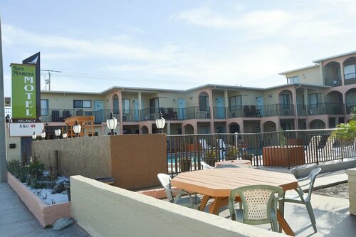 San Marina Motel, Забронировать Мотель Отели Дейтона-Бич с завтраком, рядом с Коптская православная церковь Св. Георгия, Завтраки