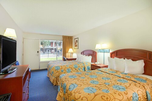 Days Inn Tallahassee-Government Center, Забронировать Отель Таллахасси Панхэндл Флорида