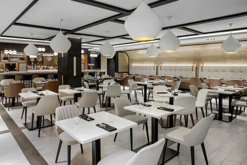 Four Points by Sheraton Flushing, Забронировать Отель Флашинг Куинс, рядом с Shea Stadium